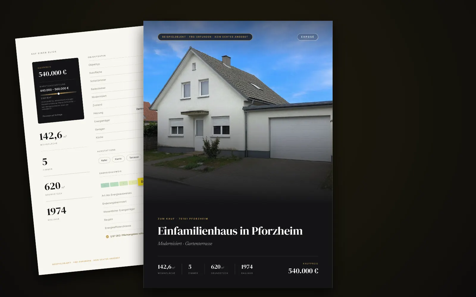 Exposé des Beispielobjekts in Pforzheim: Titelseite mit Foto, Titel und Kaufpreis, dahinter zwei weitere Seiten